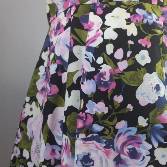 H & M - Picture 4 of 8